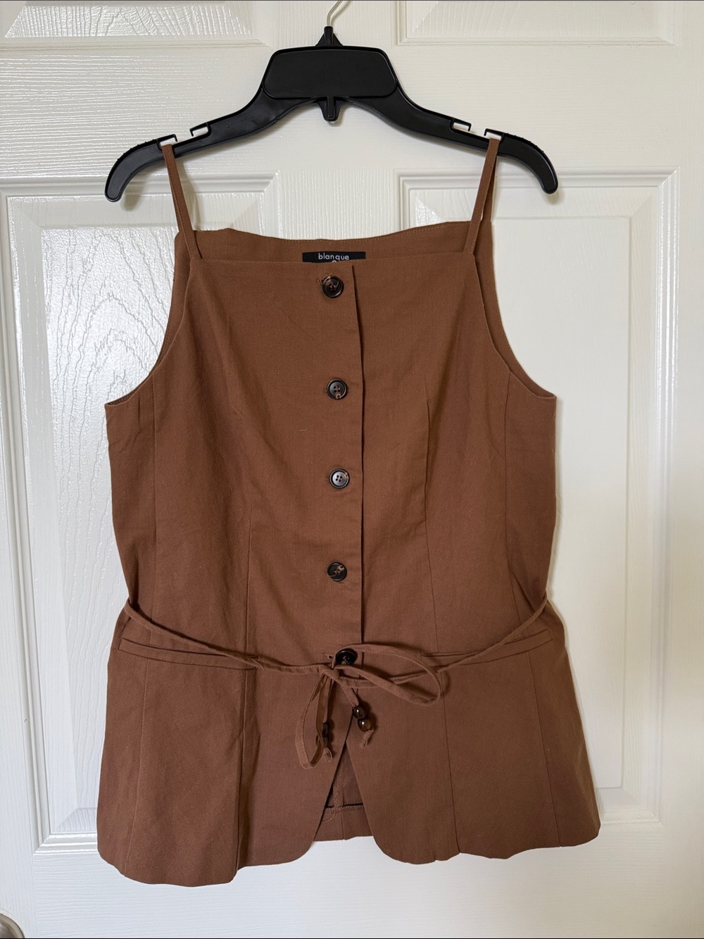 Vest Blanque Brown Button-Front Tank with Waist Tie